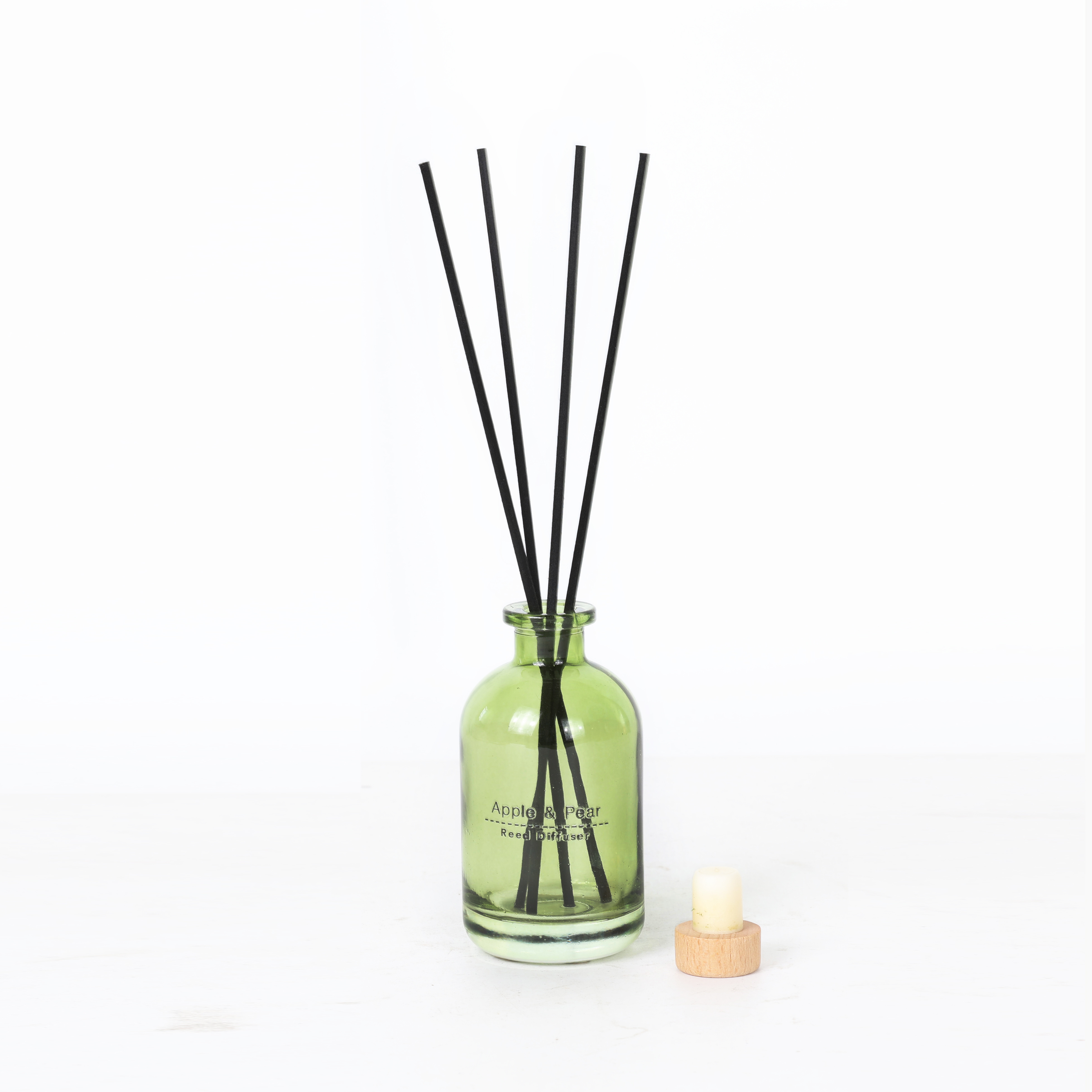 Green - Apple &amp; Pear - reed diffuser